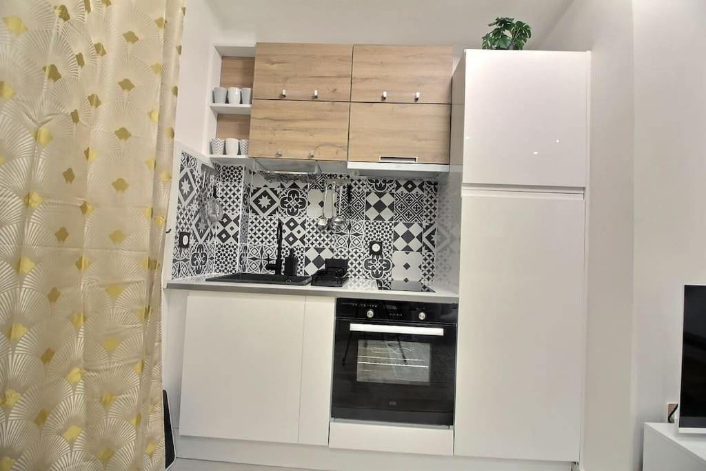 La Demeure Des 3 Colombes Apartment Боа-Коломб Екстериор снимка