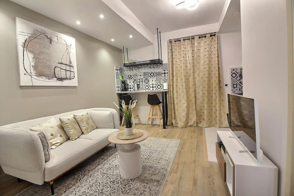 La Demeure Des 3 Colombes Apartment Боа-Коломб Екстериор снимка