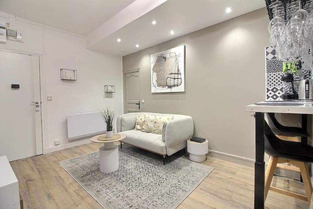 La Demeure Des 3 Colombes Apartment Боа-Коломб Екстериор снимка